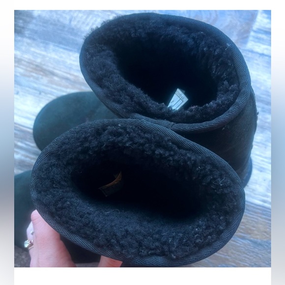 TWO pair UGG short boots classic black/chocolate brown Bailey wood button sz 6 - Picture 10 of 15